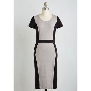 Knee-length short sleeve downeast dress